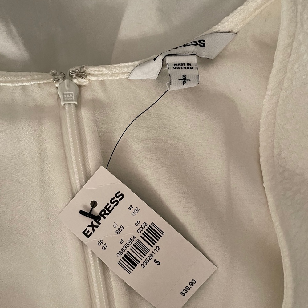 blouse - Picture 2 of 4